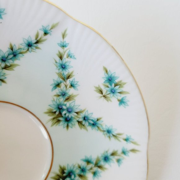 Royal Albert Shot Silk Teacup & Saucer White Blue Green Floral Swag Embossed VTG - Picture 4 of 14